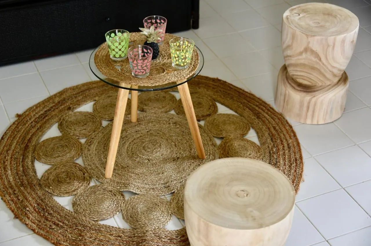Joli Manga Soley Apartment Saint-Francois