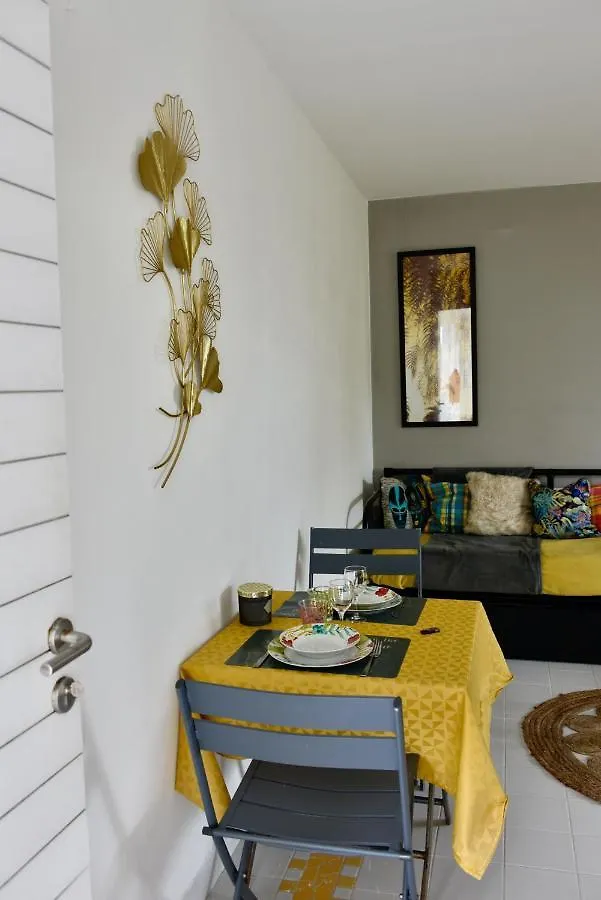 Joli Manga Soley Apartment Saint-Francois